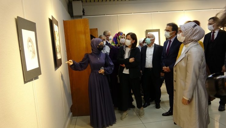 Koruyucu ailesi keşfetti, kendi imkanlarıyla ilk kişisel sergisini açtı