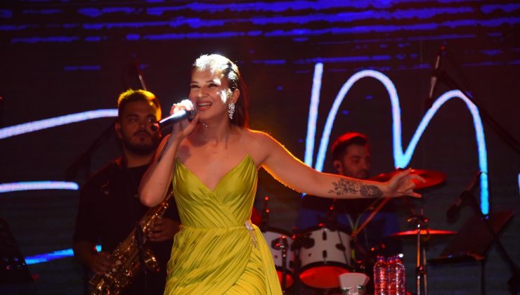 Kurtuluş coşkusu Ece Mumay ile devam etti