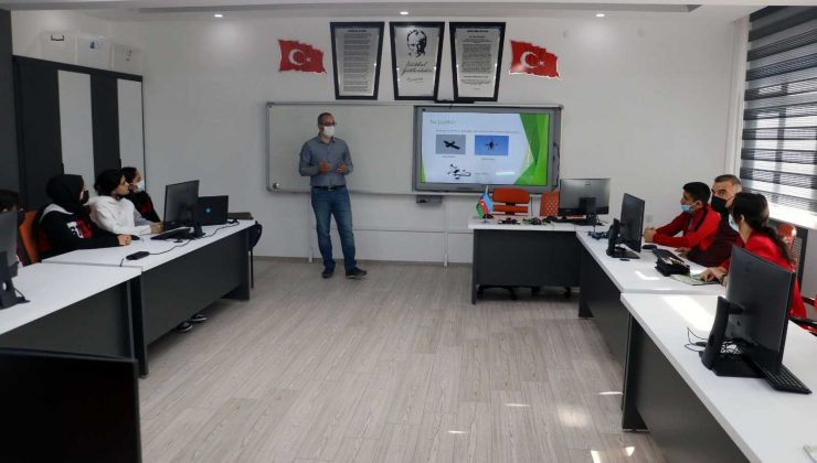 Lise öğrencilerinden kardeş ülkeye drone eğitimi