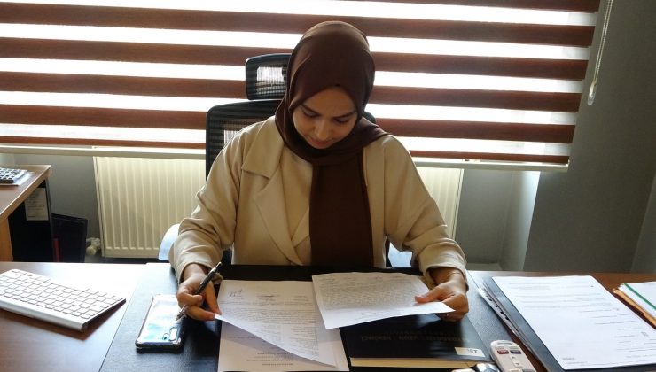 Lüks aracından inen kadın sürücü, hemcinsine dehşeti yaşattı