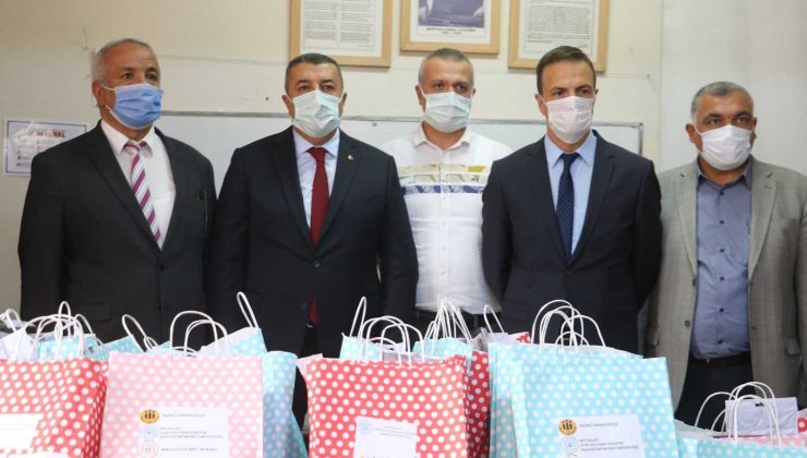 Malatya’da ilkokul öğrencilerine kırtasiye desteği