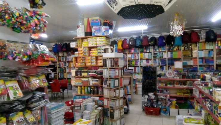 Malazgirtli kırtasiyeciden öğrencilere ’Ücretsiz deneme sınavı’