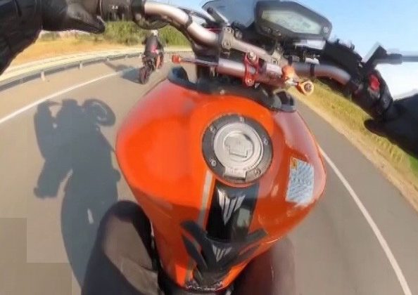 Maltepe sahil yolunda tek teker üzerinde ilerleyen motosikletliye bin 627 TL ceza