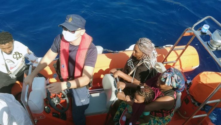 Marmaris ve Datça’da 40 düzensiz göçmen kurtarıldı