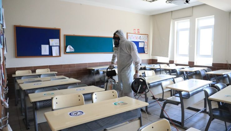 Marmaris’te okullar dezenfekte edildi