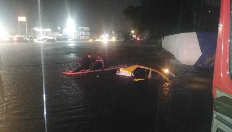 Meksika’da şiddetli yağışlar sele neden oldu
