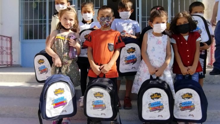 Mersin Büyükşehir Belediyesi’nden öğrencilere yardım