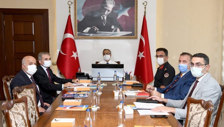 Mersin’de eğitim öğretim döneminde alınacak tedbirler görüşüldü