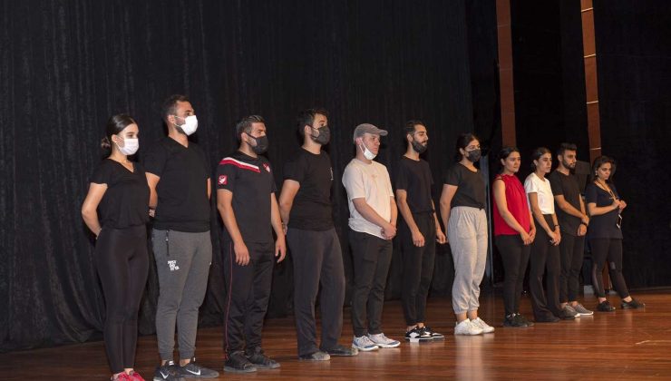 Mersin’de halk oyunları ekibine yeni oyuncu alım sınavı tamamlandı