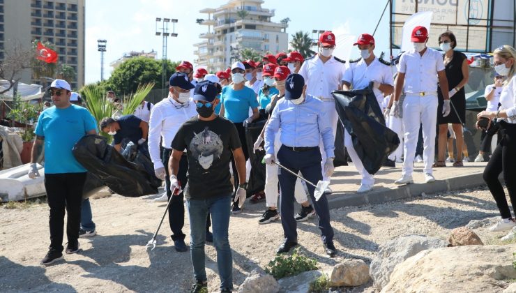 Mersin’de kıyı temizliği etkinliği yapıldı