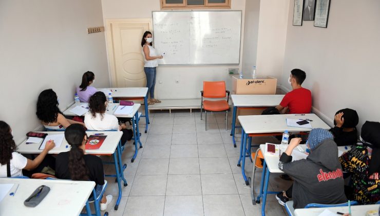 Mersin’de ön lisans öğrencilerinin eğitim yardımı başvuruları başladı