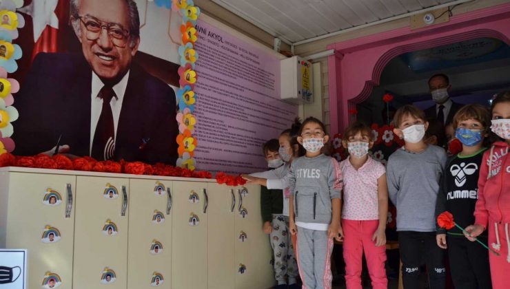 Minik öğrenciler Avni Akyol’u andı