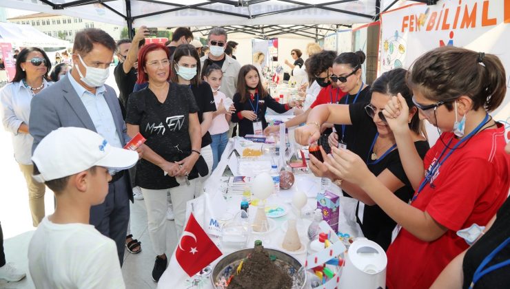 Minikler bilimde yeteneklerini Atakum’da sergiledi