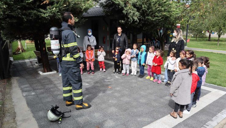 Miniklere yangın eğitimi