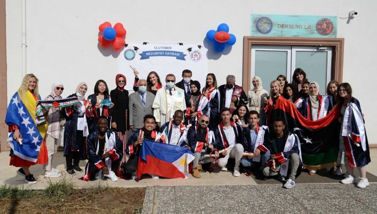 Misafir öğrenciler Türkçe eğitimlerini başarıyla tamamladı