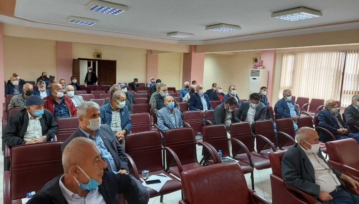 Mısır hasadında dane kaybının önüne geçebilmek için toplandılar