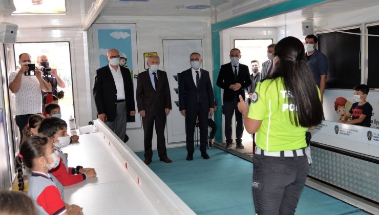 Mobil trafik eğitim tırı Bilecik’te
