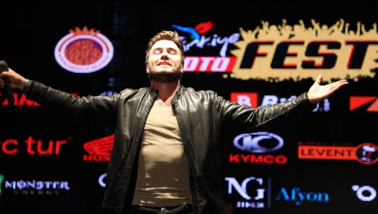MotoFest Afyonkarahisar heyecanı Mustafa Ceceli konseri ile başladı