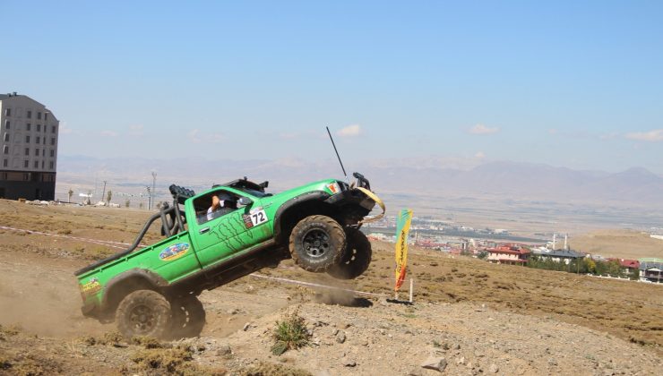 Off-road yarışları nefes kesti