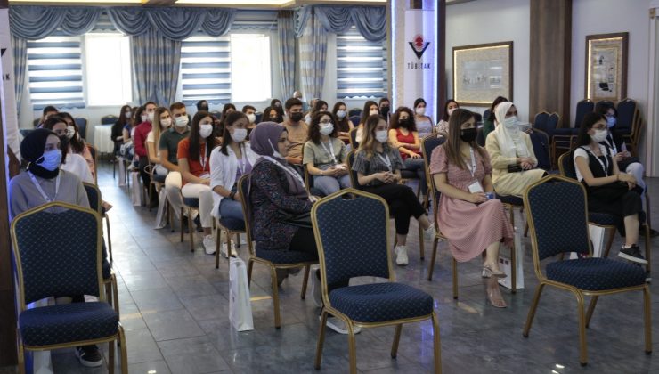 Öğretmen adaylarına “çocuk hakları” eğitimi