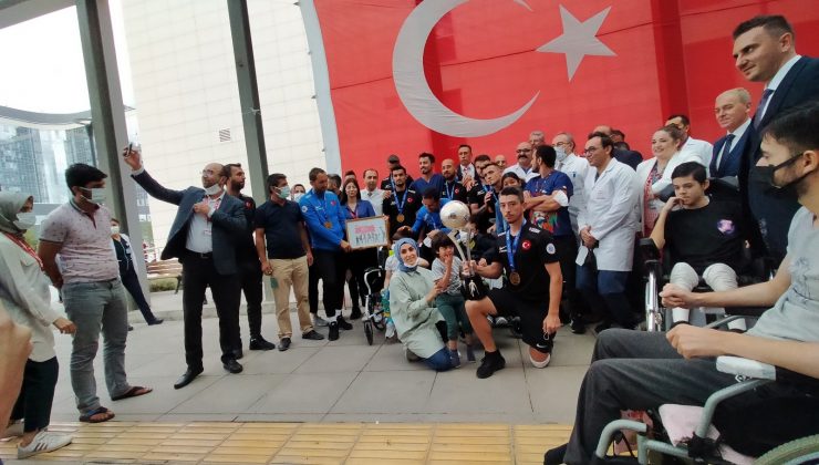 Osman Çakmak: “Şampiyonluk Türk milletine armağan olsun”