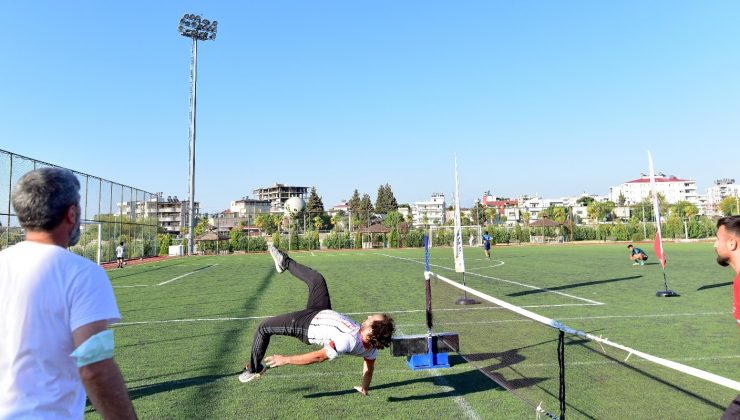 Osmaniye’de “Ayak tenisi turnuvası” düzenlendi