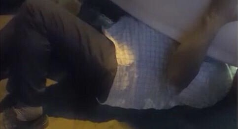 Otomobilin kaputuna giren yavru kedi ekipleri alarma geçirdi