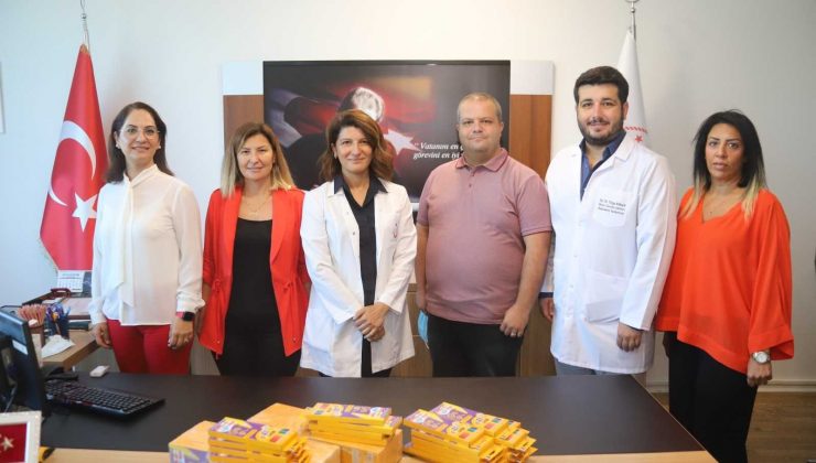 Oyun Koleji, tedavi gören çocuklara boya kalemi hediye etti