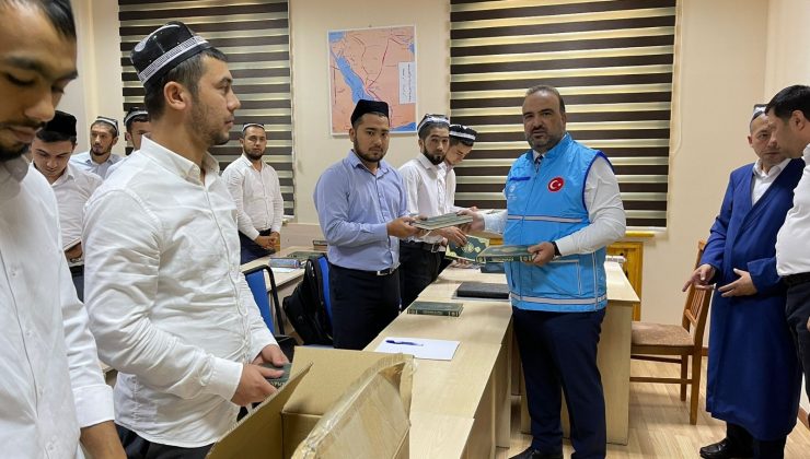 Özbekistan’da 30 bin Özbekçe mealli Kur’an-ı Kerim dağıtıldı