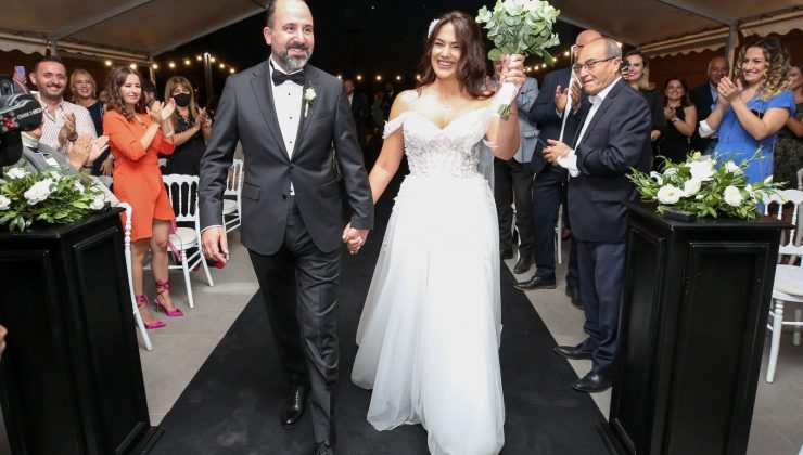 Özel kalem müdürünün nikahını Başkan Erdem kıydı