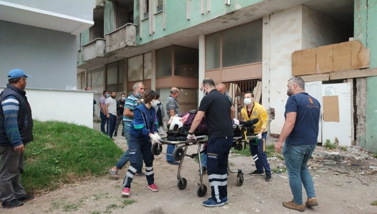 Sakarya’da 5 katlı binadan düşen kadın hayatını kaybetti
