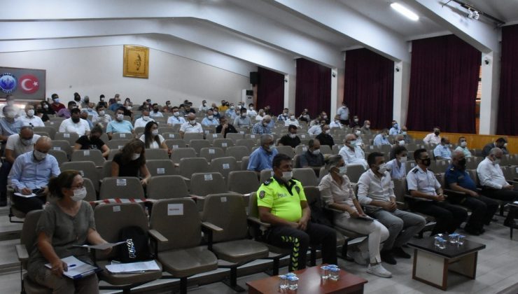 Salihli’de yeni eğitim-öğretim yılı değerlendirme toplantısı