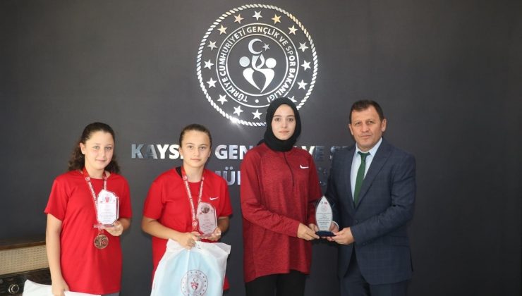Şampiyon karate sporcularından Ali İhsan Kabakcı’ya ziyaret