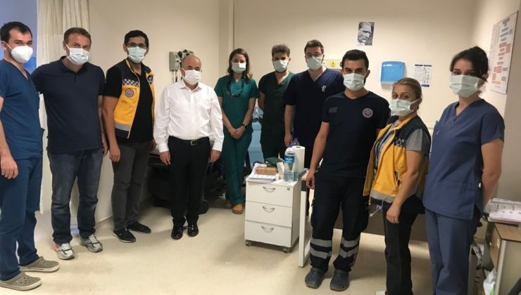 Samsun Valisi’nden Ayancık’ta sağlıkçılar ve vatandaşlara moral