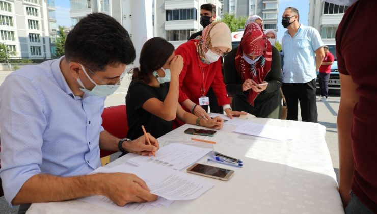 Samsun’da veliler ve öğretmenler aşıya koştu