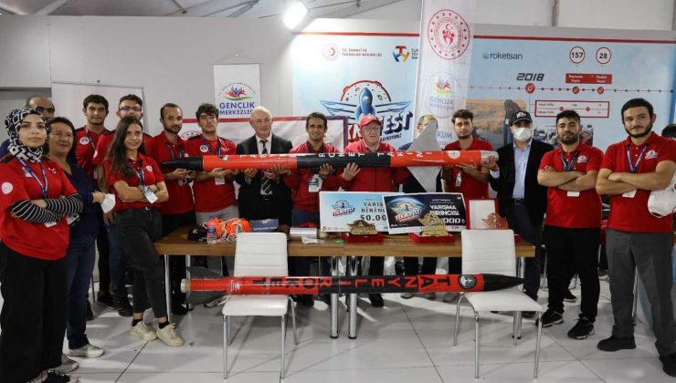 Samsun’un rektörleri TEKNOFEST’te öğrencileri yalnız bırakmadı