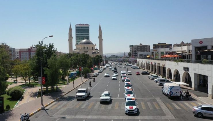 Şanlıurfa’da zabıta ekipleri sirenler eşliğinde şehir turu yaptı