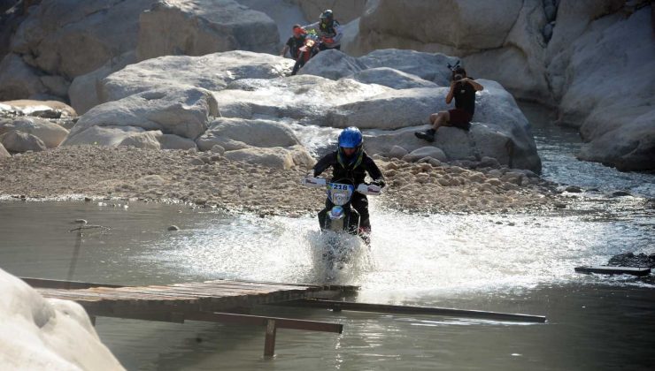 Sea To Sky Enduro Motosiklet Yarışları’nda 35 ülkeden yaklaşık 350 sporcu katılacak.