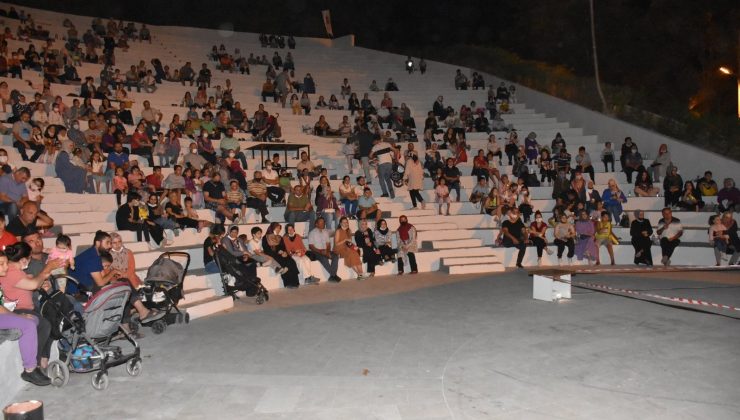 Şehzadeler’de ’Açık hava sinema günleri’ devam ediyor