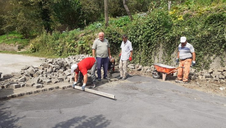 Sel felaketinde bozulan yollar onarılıyor
