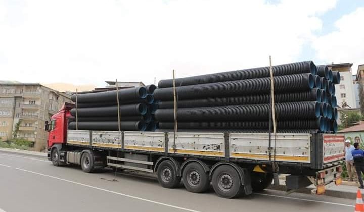 Şemdinli Belediyesi alt yapı çalışmalarını sürdürüyor