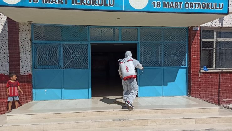 Siirt Belediyesi okullarda dezenfektan çalışmalarını hızlandırdı