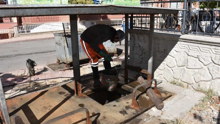 Siirt’te yer altı çöp konteynerleri onarılarak bakımları yapılıyor