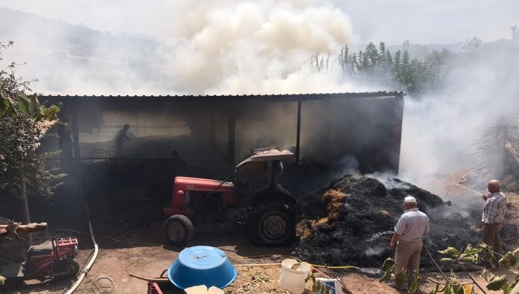 Sındırgı’da saman deposu yandı