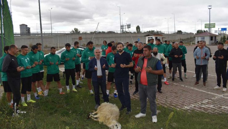 Sivas Belediyespor, Etimesgut maçı öncesi koyun kesti
