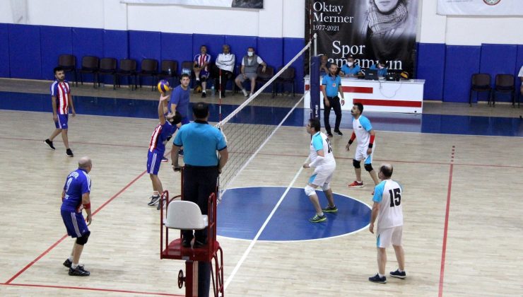 Sivas’ta kurumlar arası voleybol turnuvası başladı