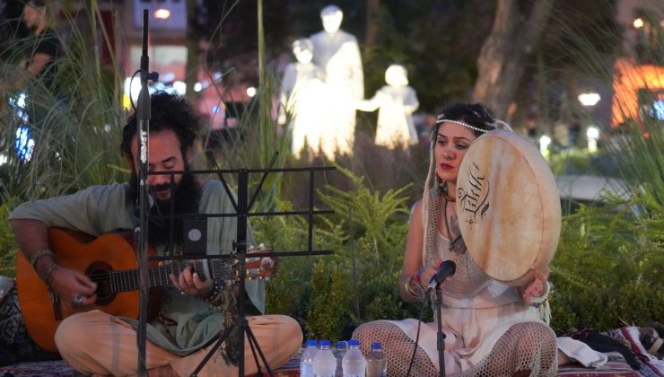 Sokak sanatçısı Pako Dağan, Bilecik’te mest etti