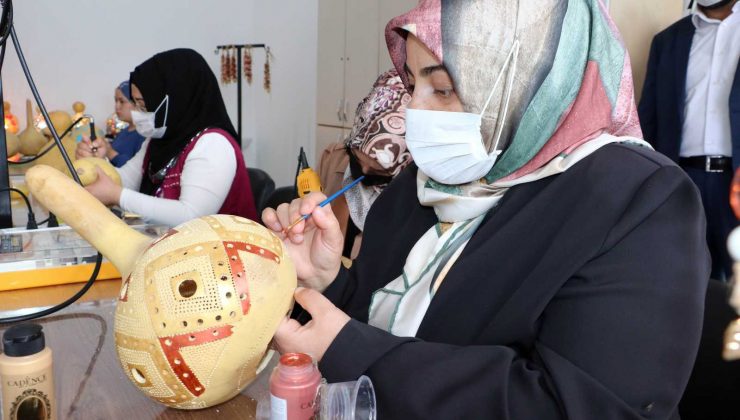 Su kabakları öğrencilere burs oluyor