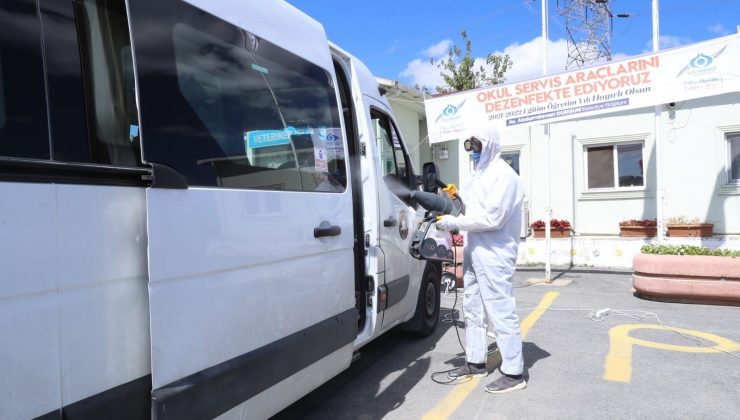 Sultangazi Belediyesi 700 okul servis aracını dezenfekte etti