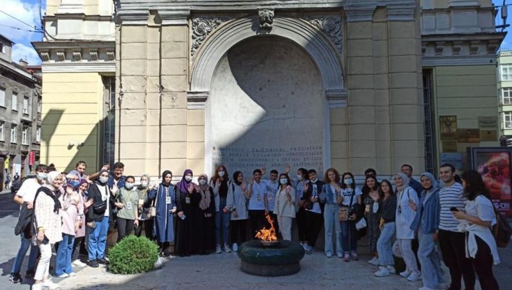 Sultangazi’nin başarılı gençlerine Bosna Hersek ödülü